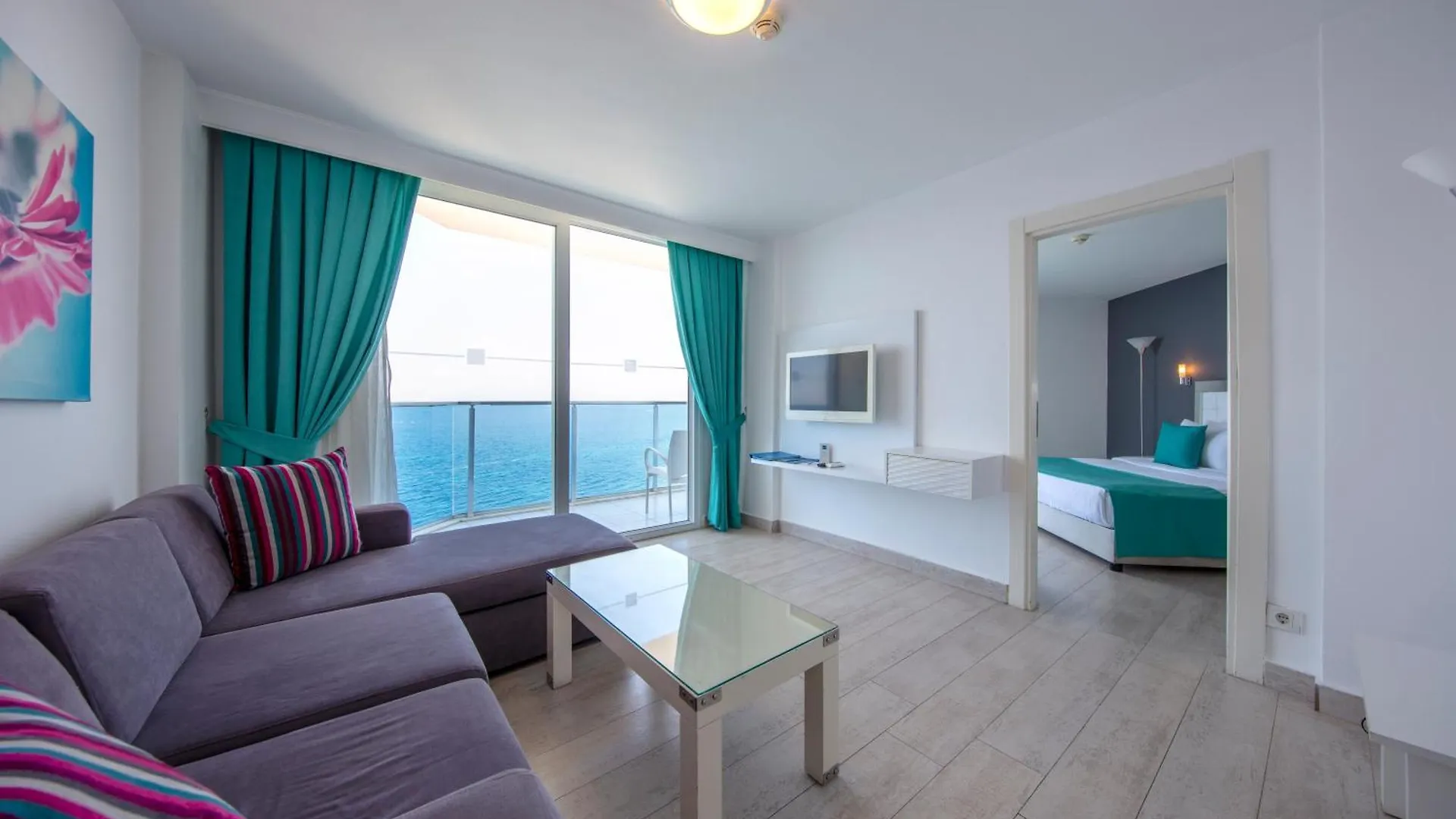 Le Bleu Hotel&Resort Kusadasi - Ultra All Inclusive 5*,