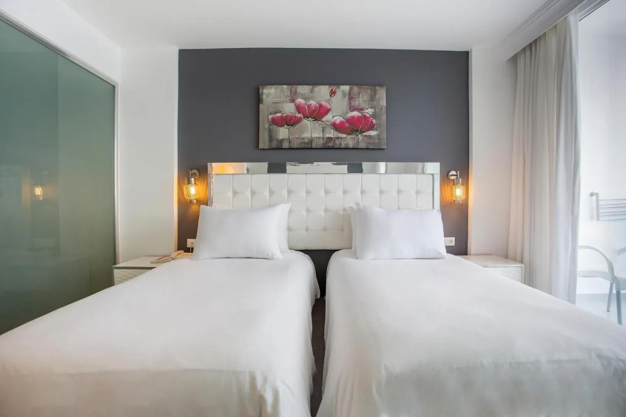 Le Bleu Hotel & Resort Kusadasi 5*,